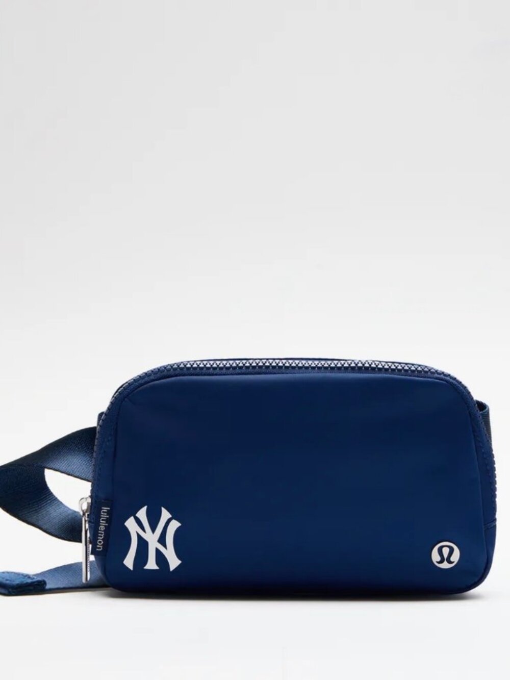NWT lululemon Yankees Everywhere Belt Bag 1L ⚾💙